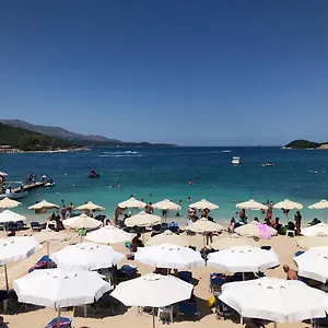 Seaside Genti Pollo Ksamil
