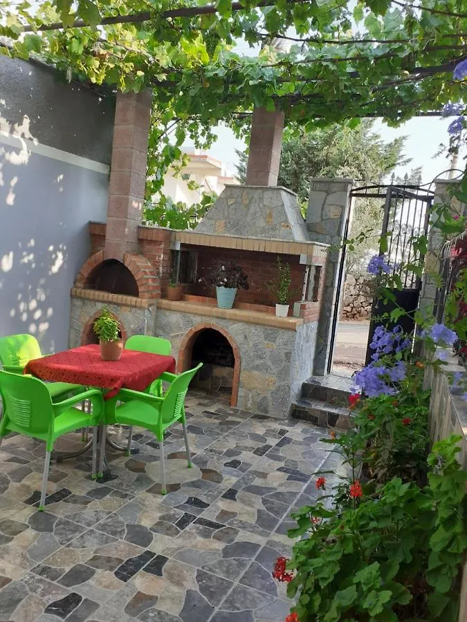 Villa Reshat Caca 사밀 0*,