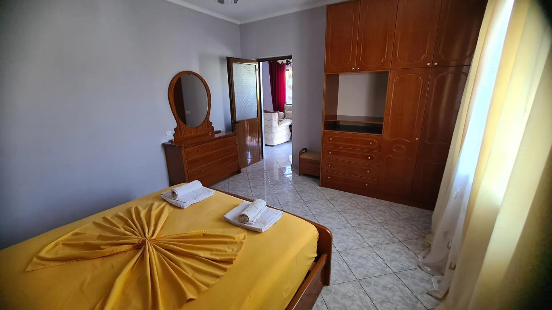Villa Reshat Caca 사밀