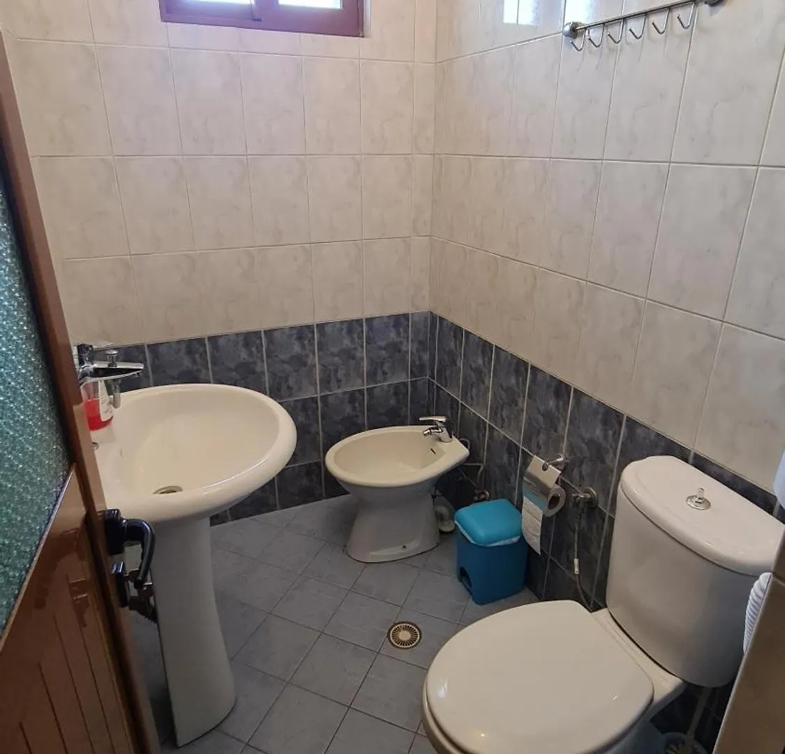 Villa Reshat Caca 사밀 아파트호텔
