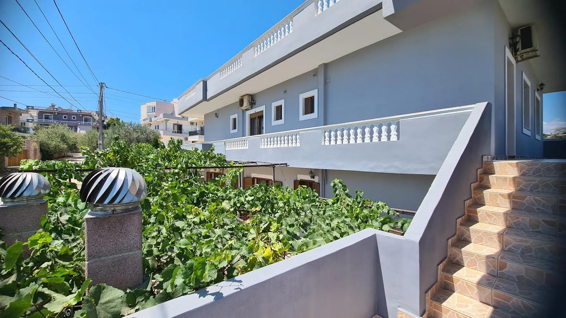 아파트호텔 Villa Reshat Caca 사밀