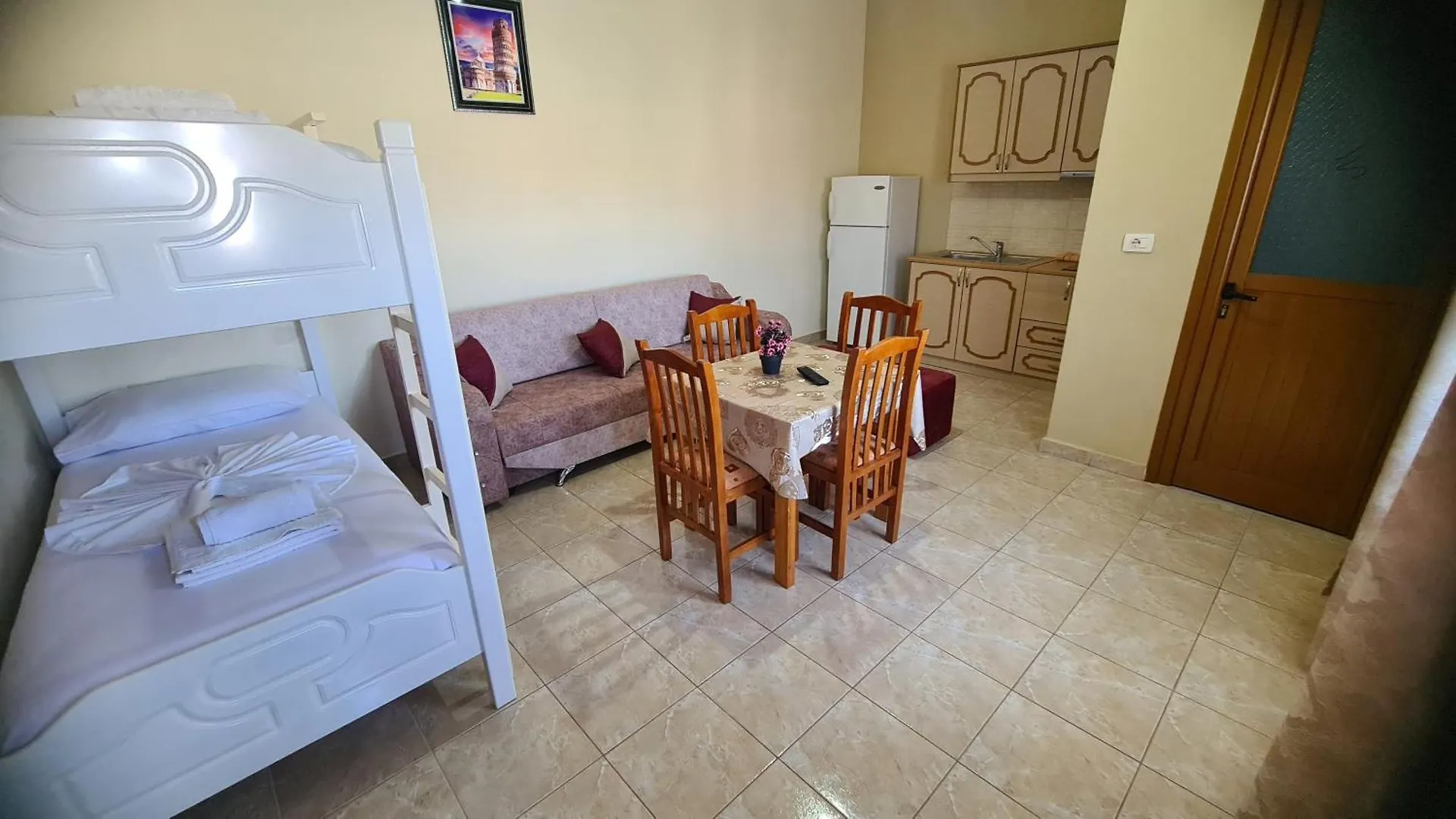 아파트호텔 Villa Reshat Caca 사밀